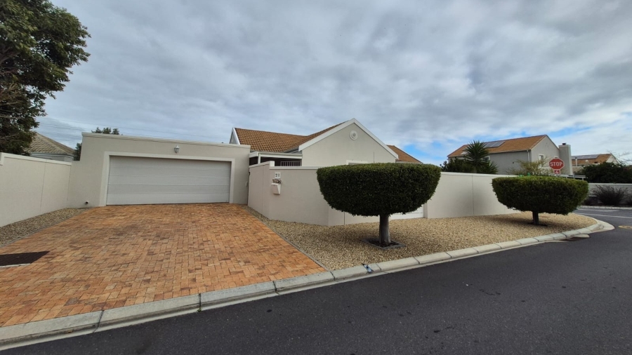 3 Bedroom Property for Sale in Sunningdale Western Cape